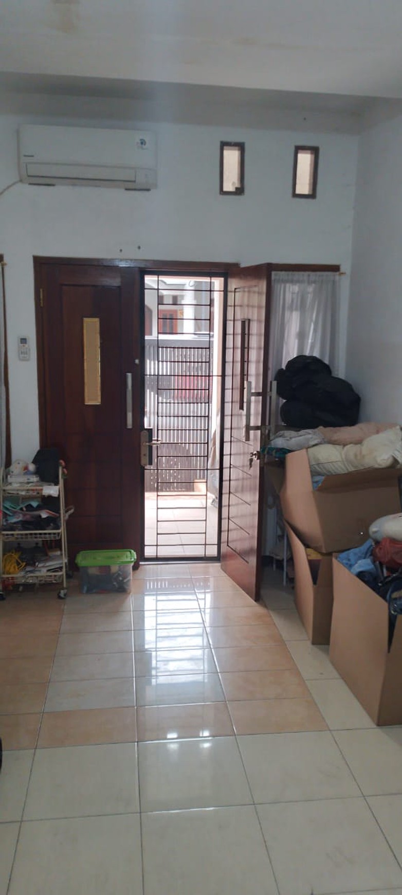 Rumah Siap Huni dengan Hunian Nyaman dan Asri di @Graha Raya