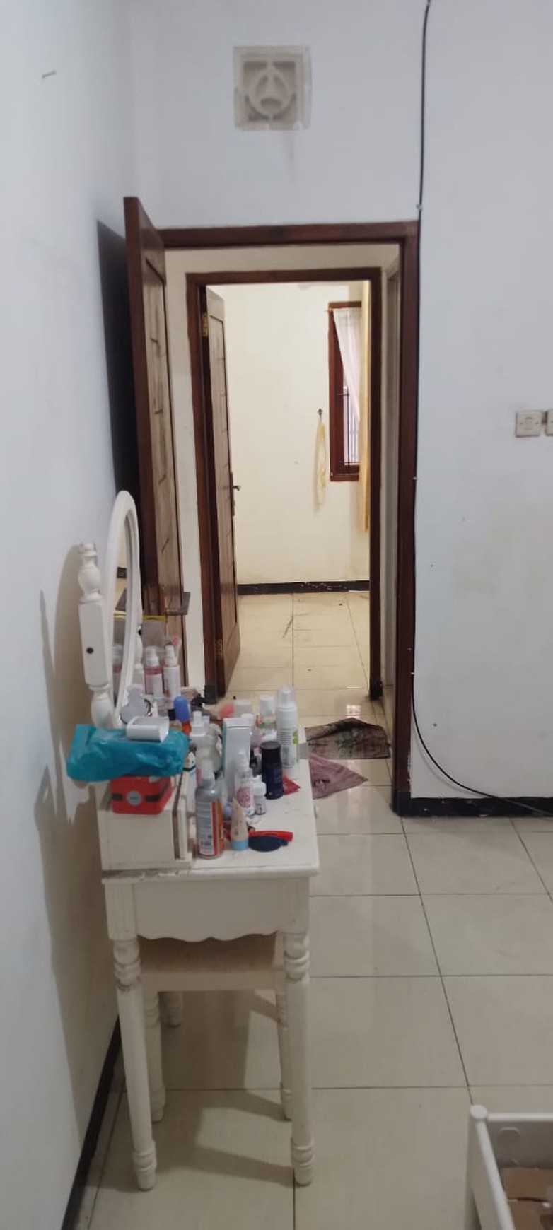 Rumah Siap Huni dengan Hunian Nyaman dan Asri di @Graha Raya