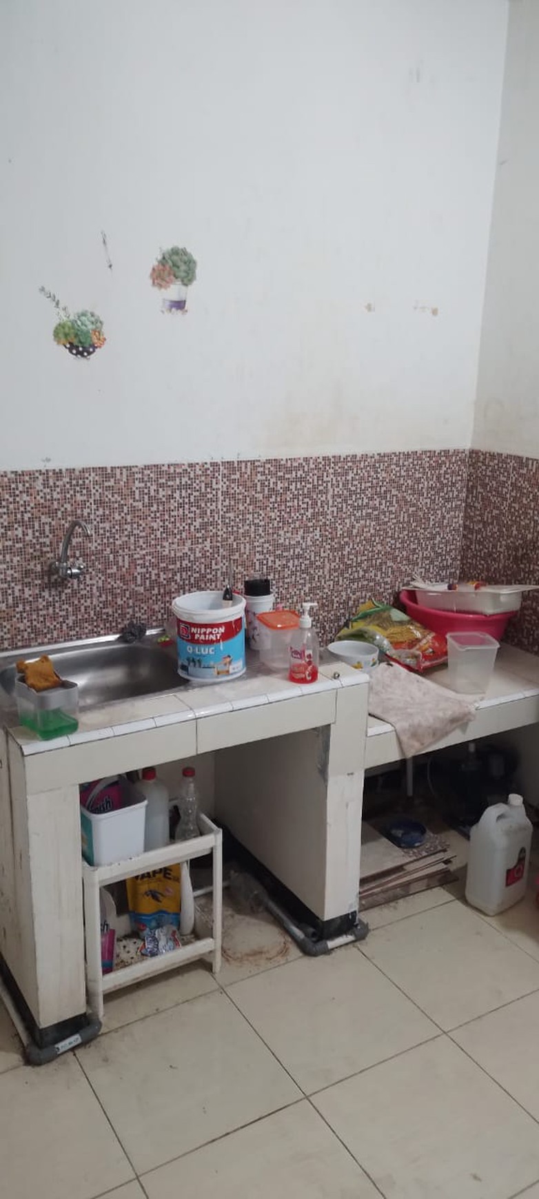 Rumah Siap Huni dengan Hunian Nyaman dan Asri di @Graha Raya