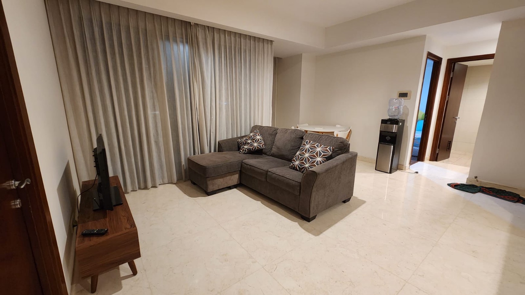 Dijual Apartemen The Kensington Kelapa Gading, Tower Belmon, 2BR.