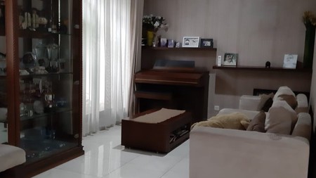 Rumah 2 Lantai SHM Siap Huni @Bintaro Sektor 9.