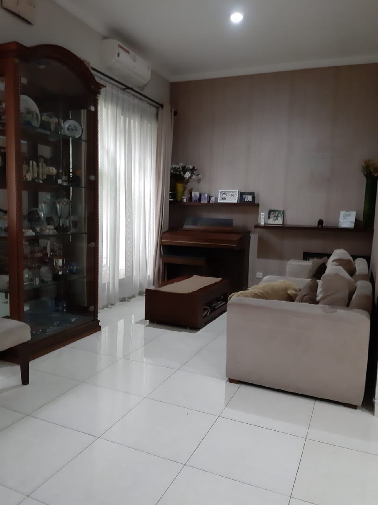 Rumah 2 Lantai SHM Siap Huni @Bintaro Sektor 9.