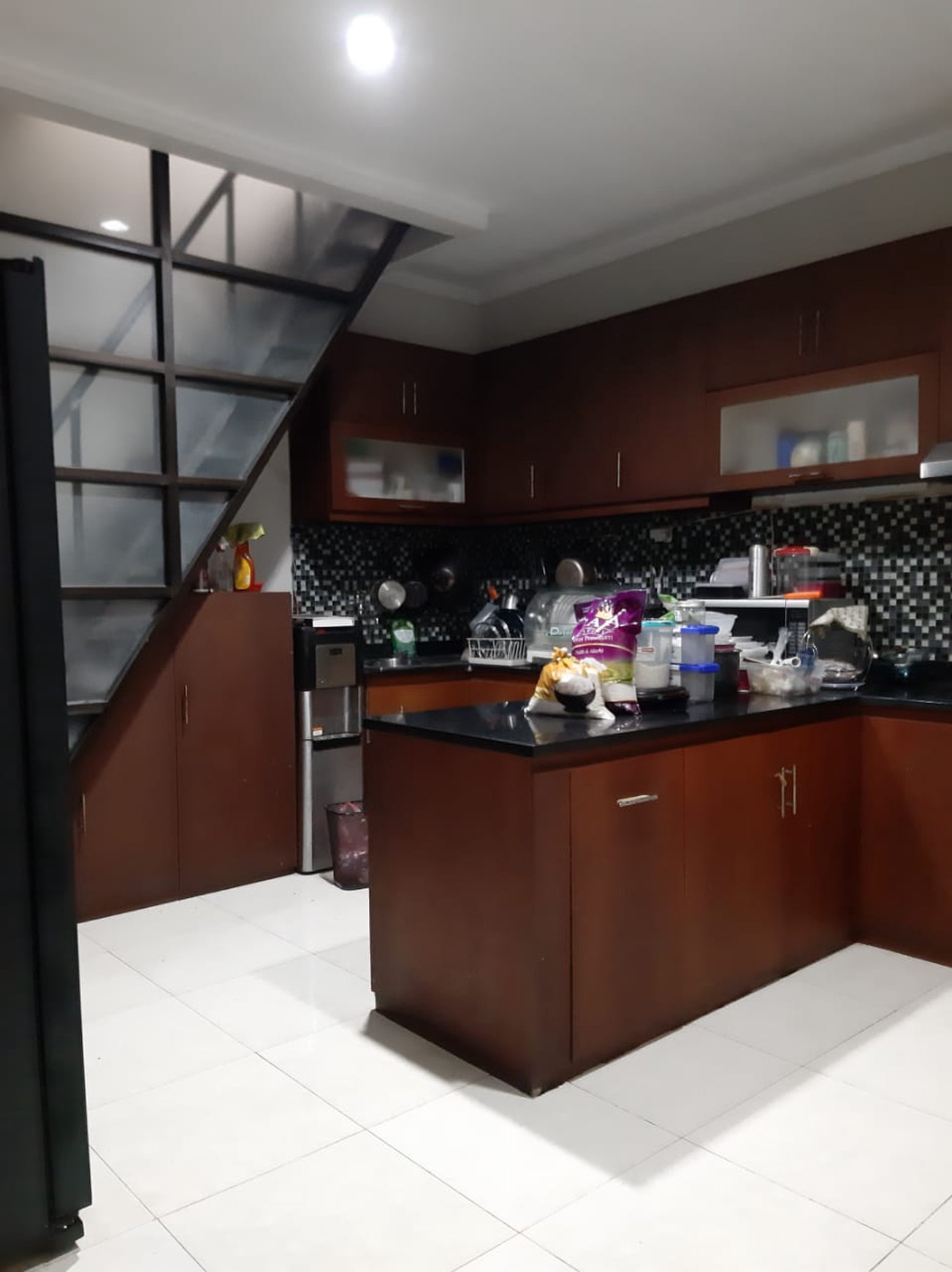 Rumah 2 Lantai SHM Siap Huni @Bintaro Sektor 9.