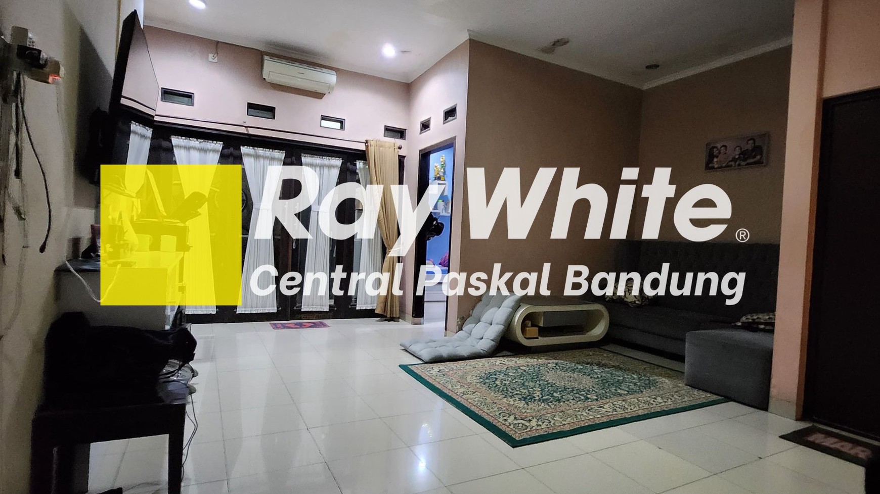 Rumah di Komplek Arcamanik Bandung