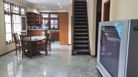 Rumah Bagus Terawat di Sayap Karapitan, Bandung Kota