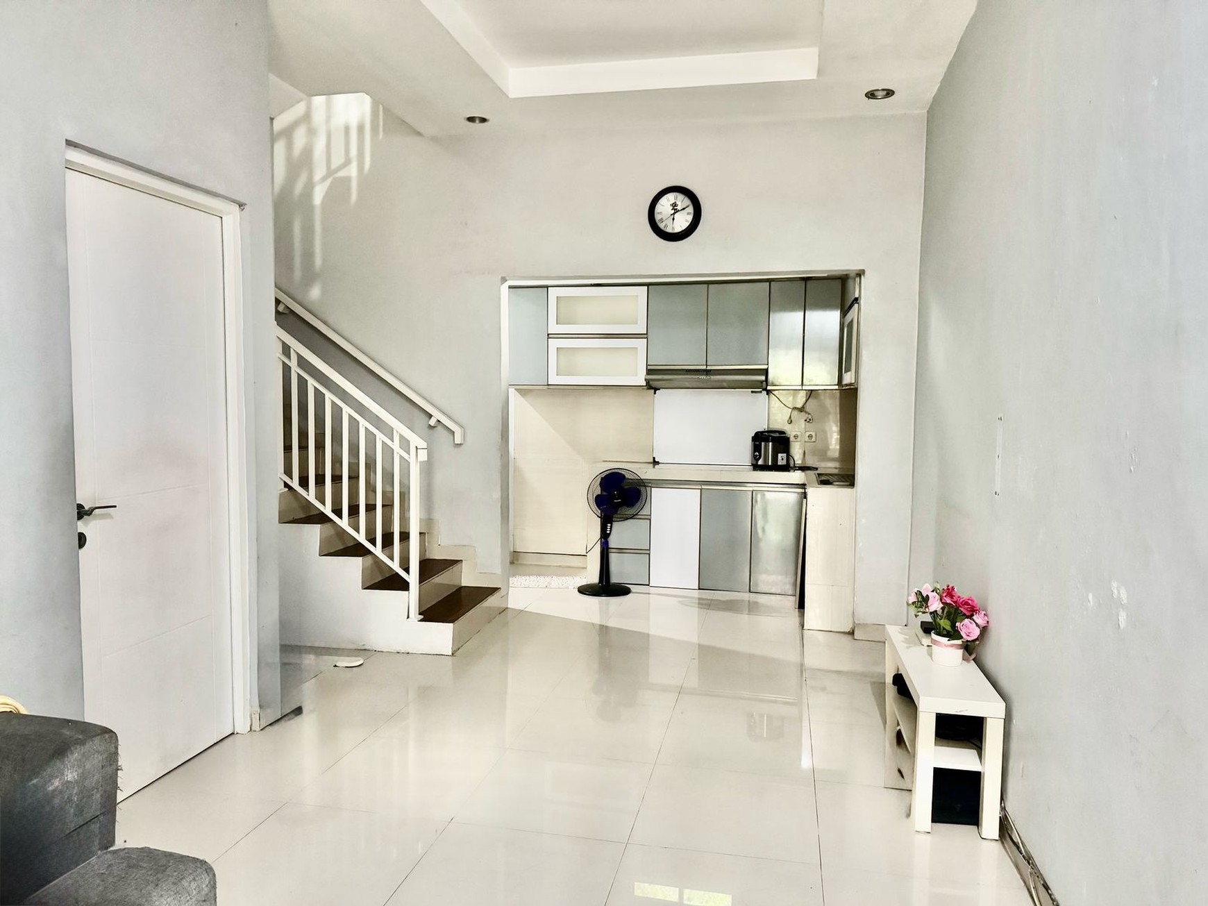 Rumah Modern Minimalis 2 Lantai Full Furnish, Posisi Hook Dalam Cluster Di Poris, Tangerang