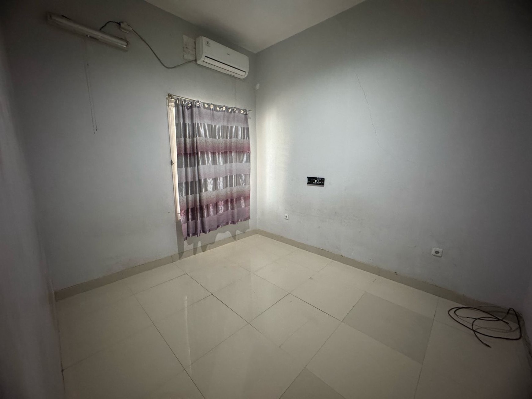 Rumah Modern Minimalis 2 Lantai Full Furnish, Posisi Hook Dalam Cluster Di Poris, Tangerang