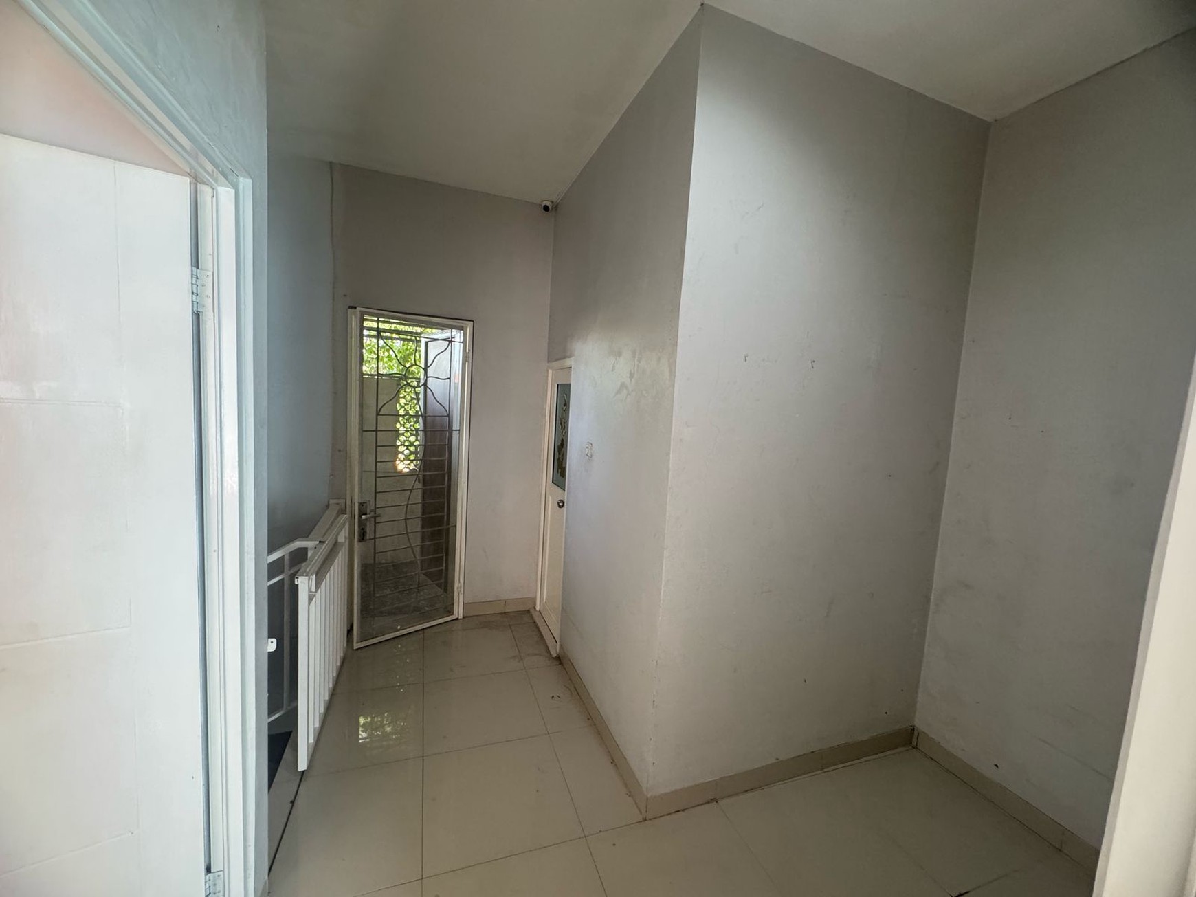 Rumah Modern Minimalis 2 Lantai Full Furnish, Posisi Hook Dalam Cluster Di Poris, Tangerang