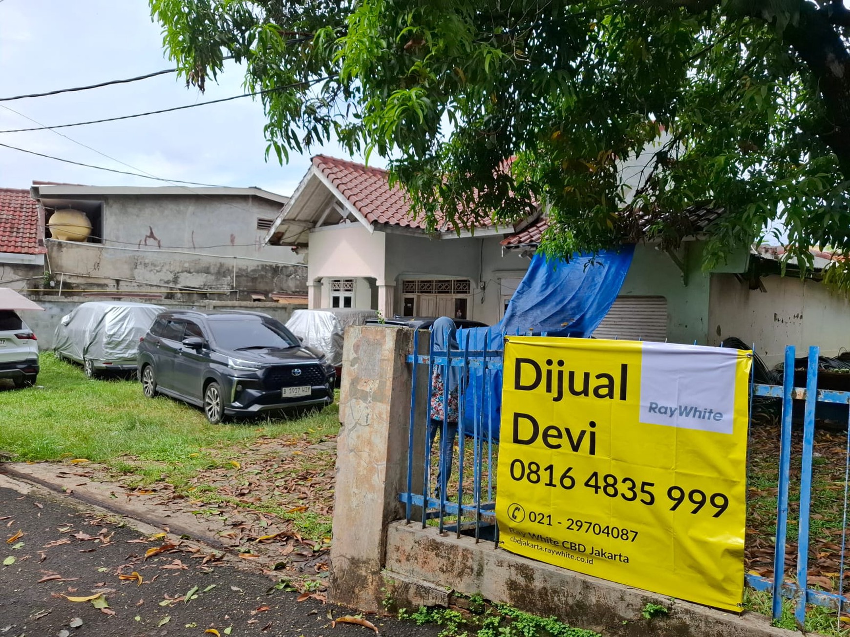 Di Jual Rumah Hitung Tanah Jl Kerja Bakti Kp. Makasar