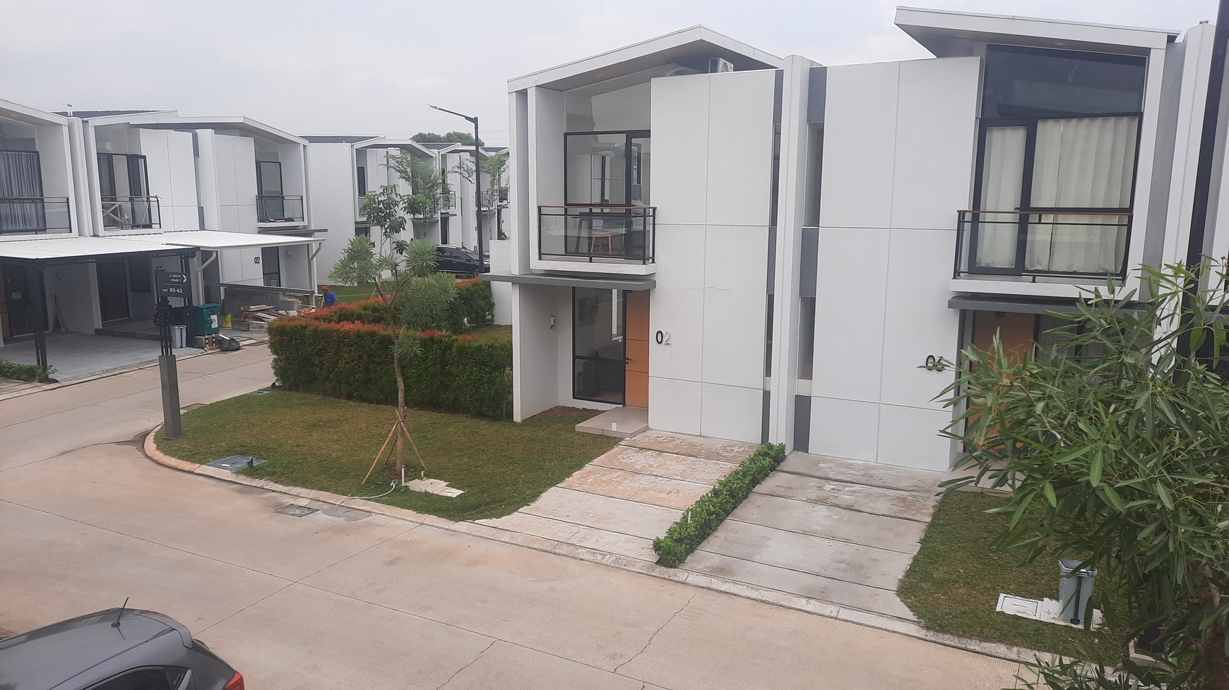 RUMAH MINIMALIS MODERN DI LOKASI STRATEGIS DEKAT JALAN BOULEVARD LIPPO CIKARANG DI CLUSTER CENDANA SPARK