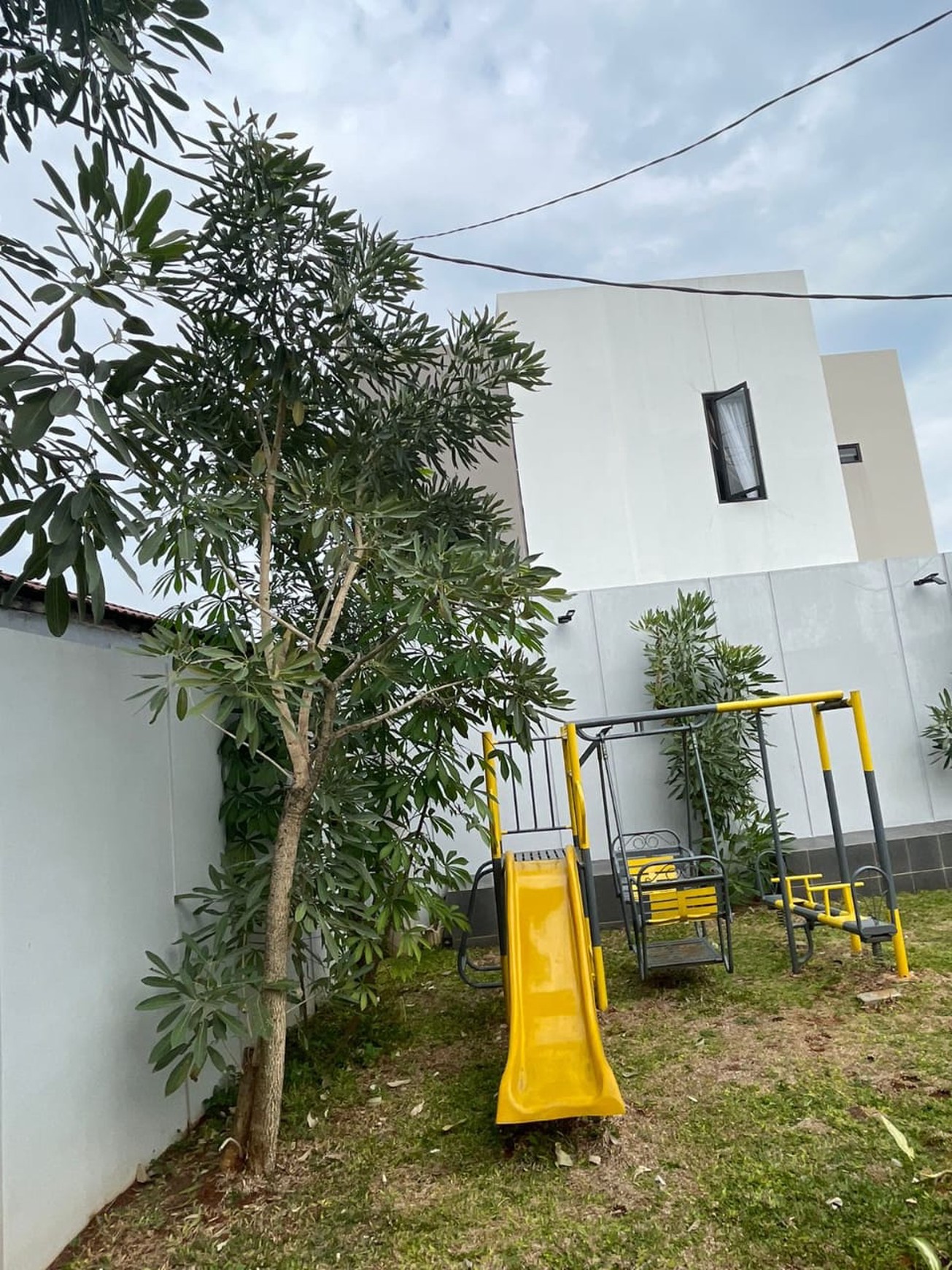 Rumah Cantik Siap Huni dengan Hunian Nyaman dan Lingkungan Asri @Pamulang.