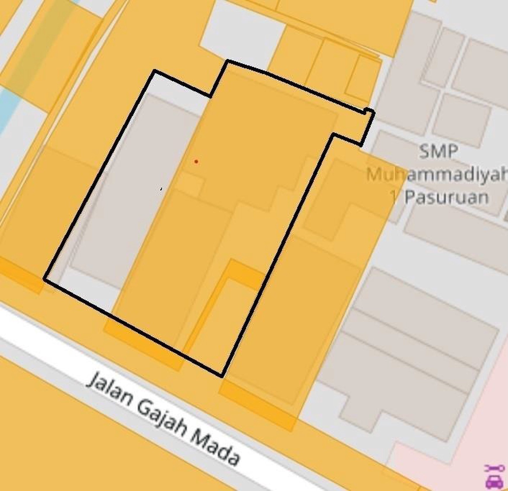 Rumah / Tempat Usaha ( Ex. Supermarket ) cocok untuk usaha apapun di Jl. Gajah Mada Kota Pasuruan, Nol Jalan Raya