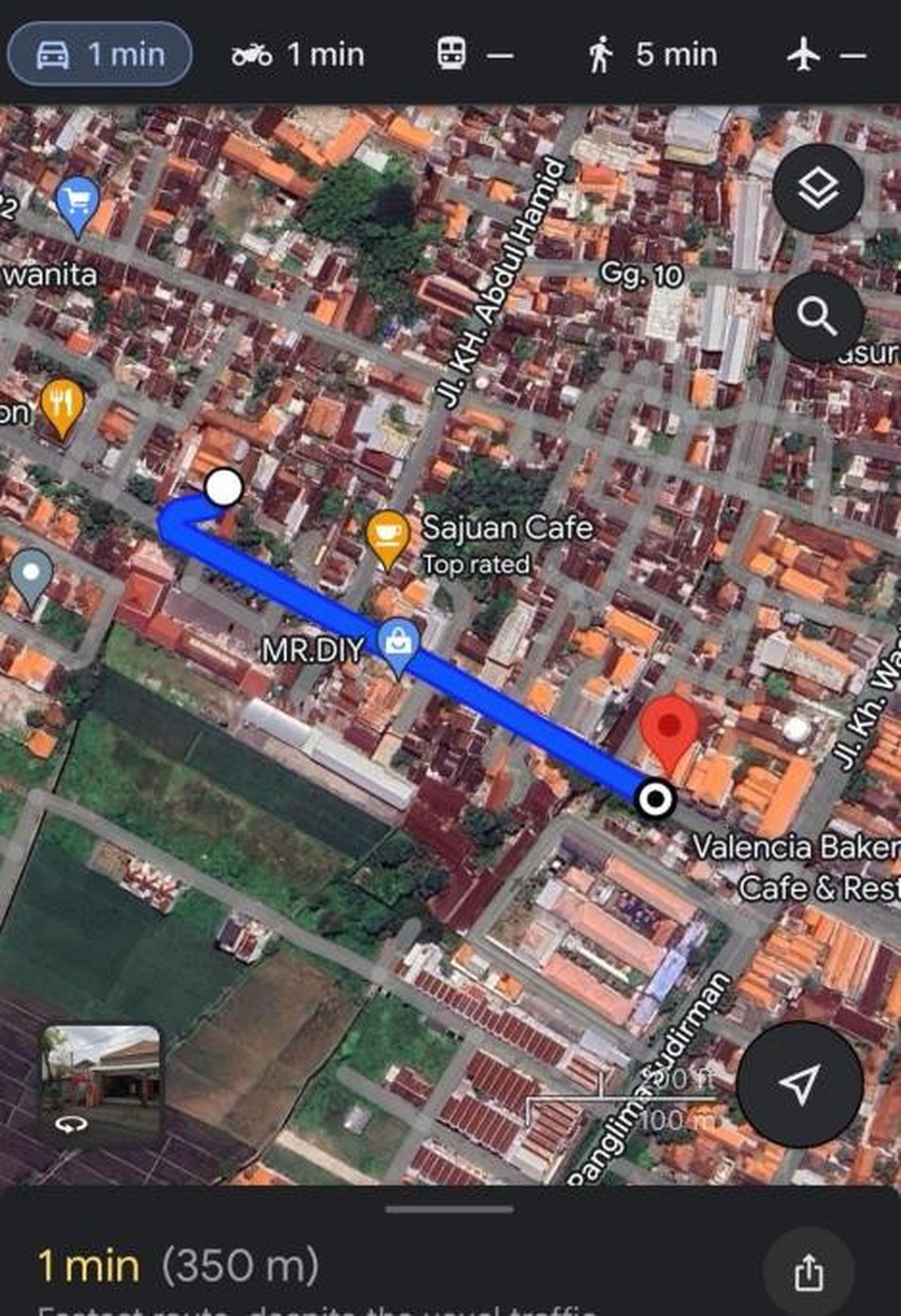 Rumah / Tempat Usaha ( Ex. Supermarket ) cocok untuk usaha apapun di Jl. Gajah Mada Kota Pasuruan, Nol Jalan Raya