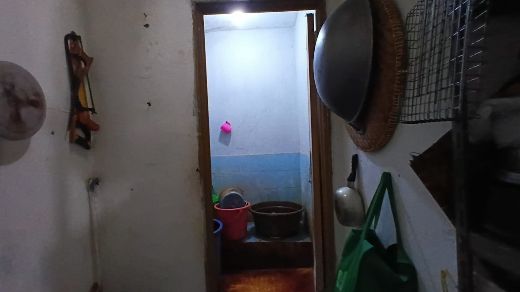 Rumah di Jati Padang Lokasi dekat dengan Sekolah SD Al Azhar Pasar Minggu Cocok Untuk Rumah Kos-kosan
