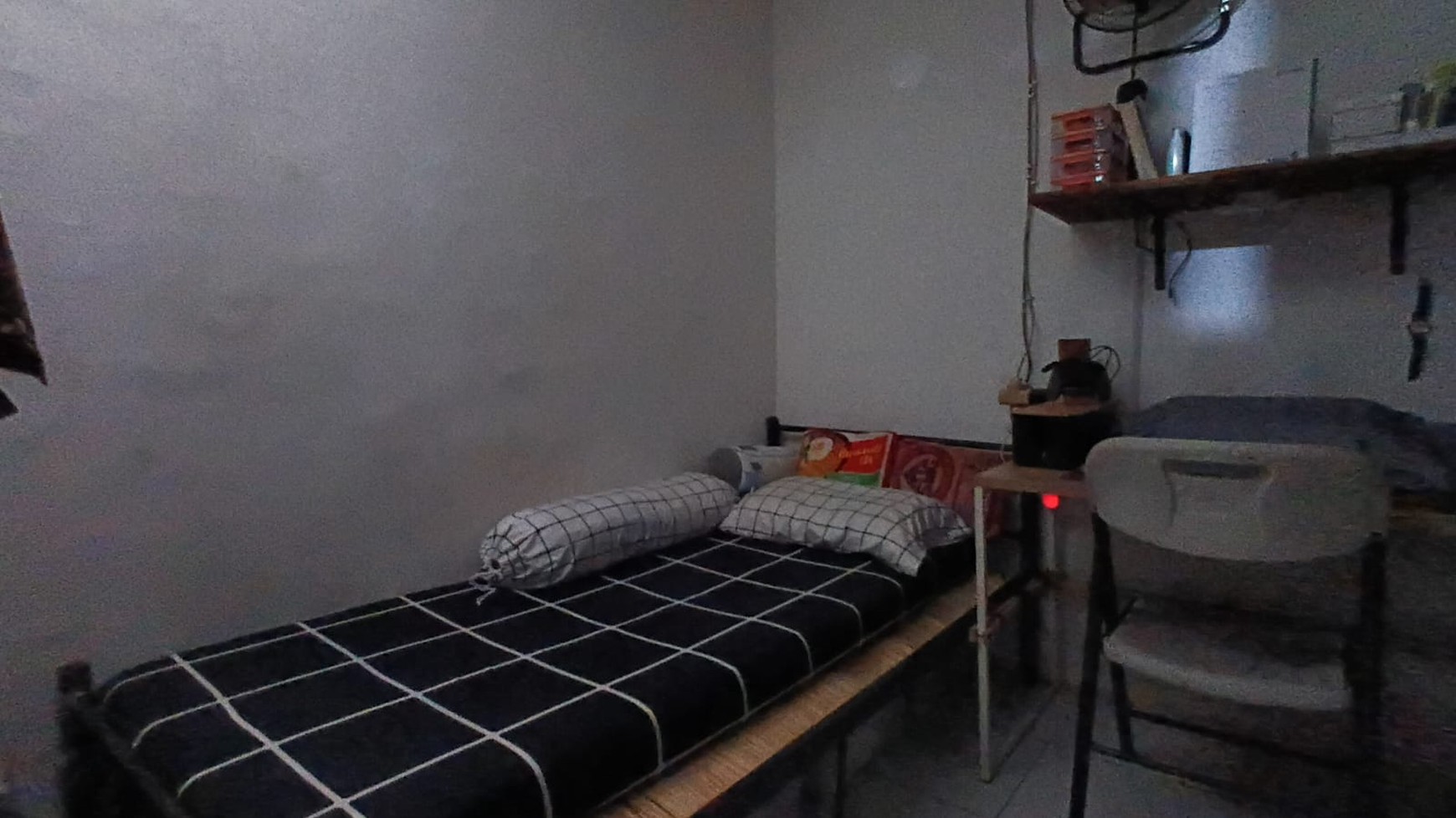 Rumah di Jati Padang Lokasi dekat dengan Sekolah SD Al Azhar Pasar Minggu Cocok Untuk Rumah Kos-kosan