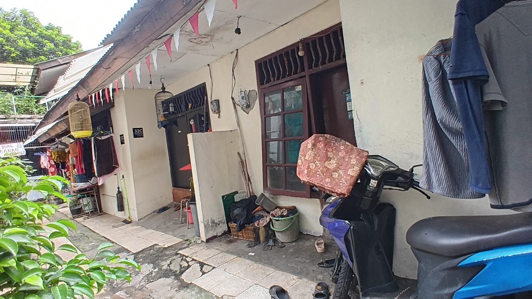 Rumah di Jati Padang Lokasi dekat dengan Sekolah SD Al Azhar Pasar Minggu Cocok Untuk Rumah Kos-kosan