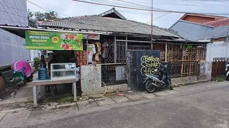 Rumah di Jati Padang Lokasi dekat dengan Sekolah SD Al Azhar Pasar Minggu Cocok Untuk Rumah Kos-kosan