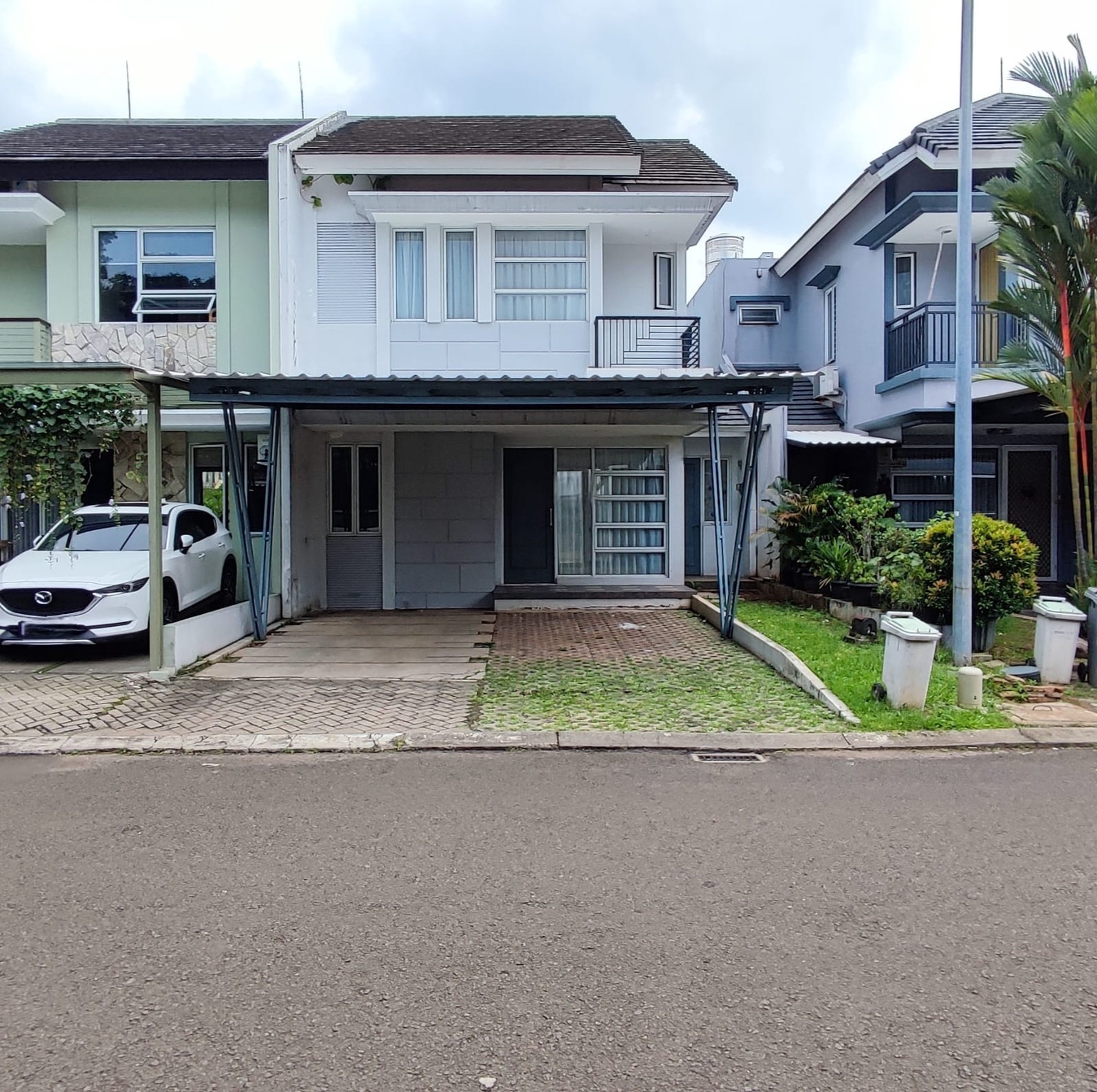 Hot Rent. Rumah mewah cluster Castilla, BSD
