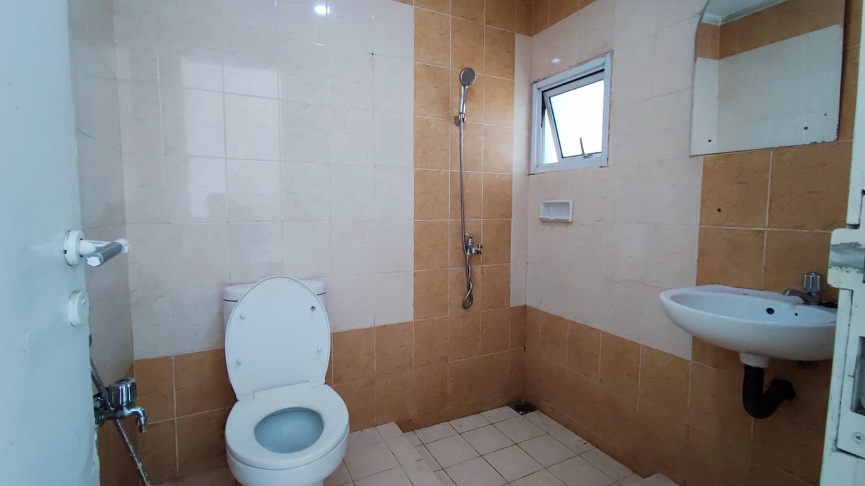 Hot Rent. Rumah mewah cluster Castilla, BSD