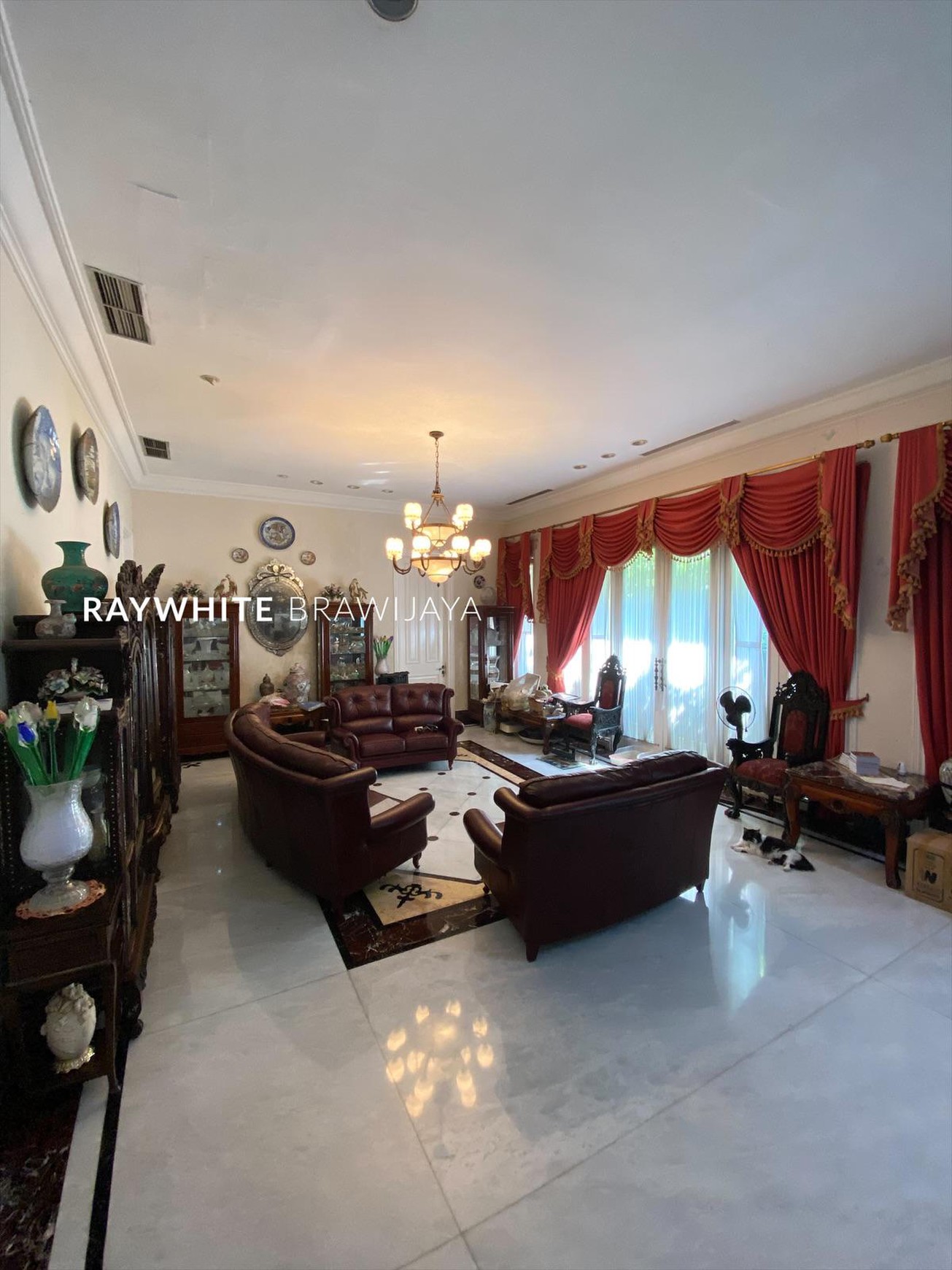 Rumah Dalam Lingkungan Tenang Lokasi Strategis Area Kebayoran Baru