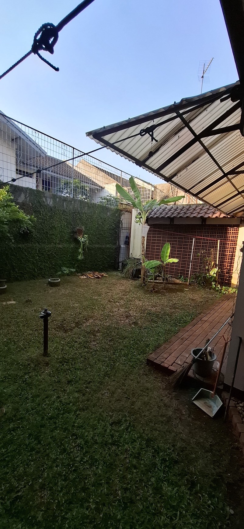 Rumah Minimalis di Bintaro Jaksel Luas 300 Harga Menarik