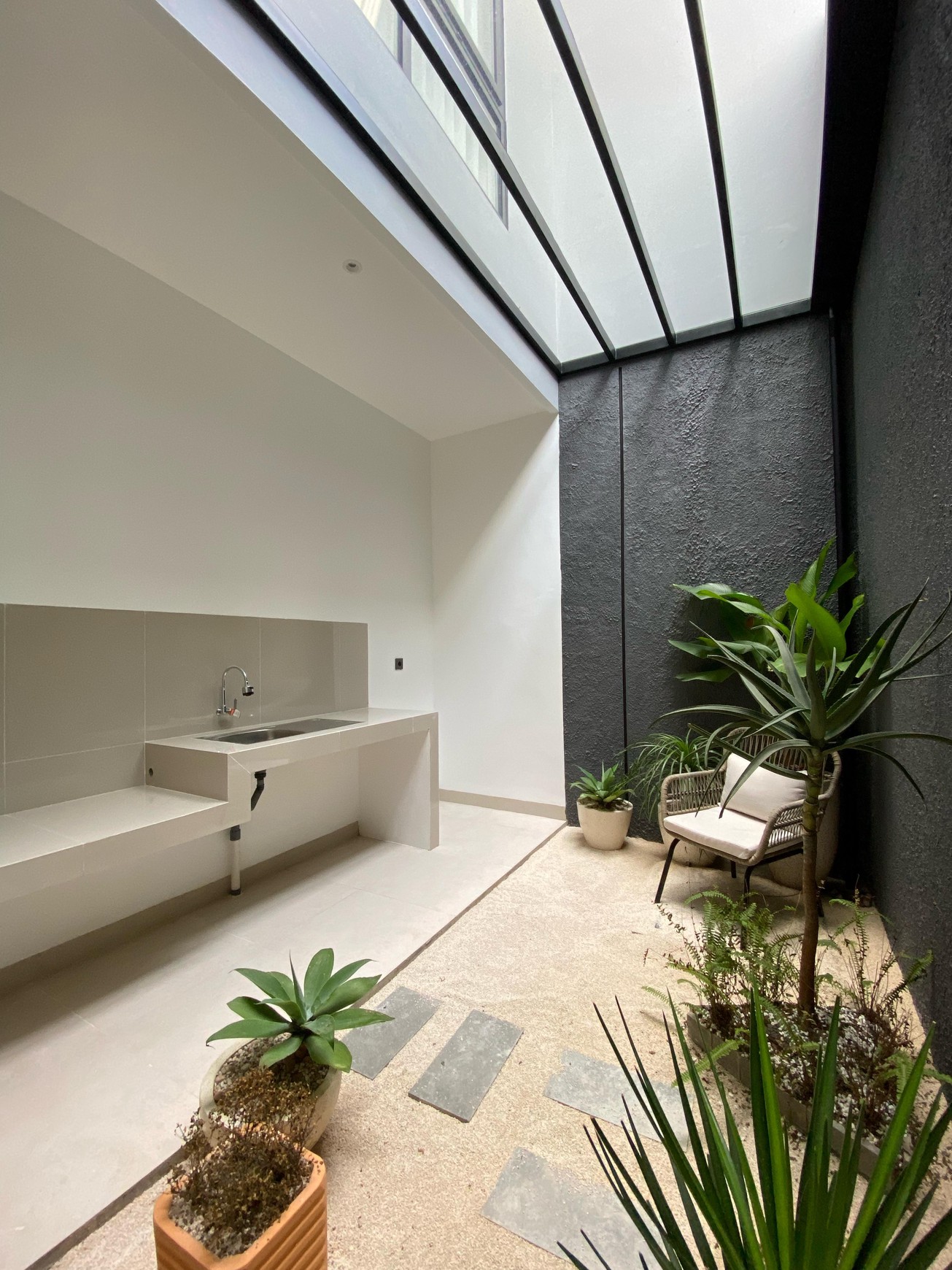 Rumah Brand New 3 Lantai di Jagakarsa Layout Luas Akses Bagus