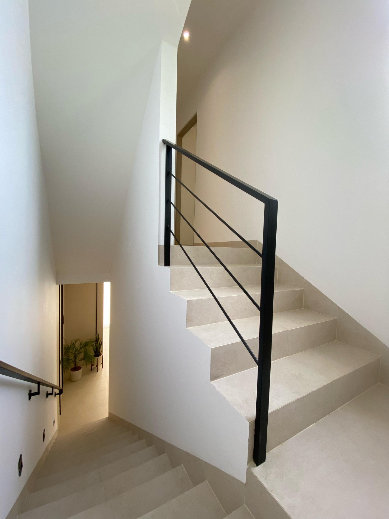 Rumah Brand New 3 Lantai di Jagakarsa Layout Luas Akses Bagus