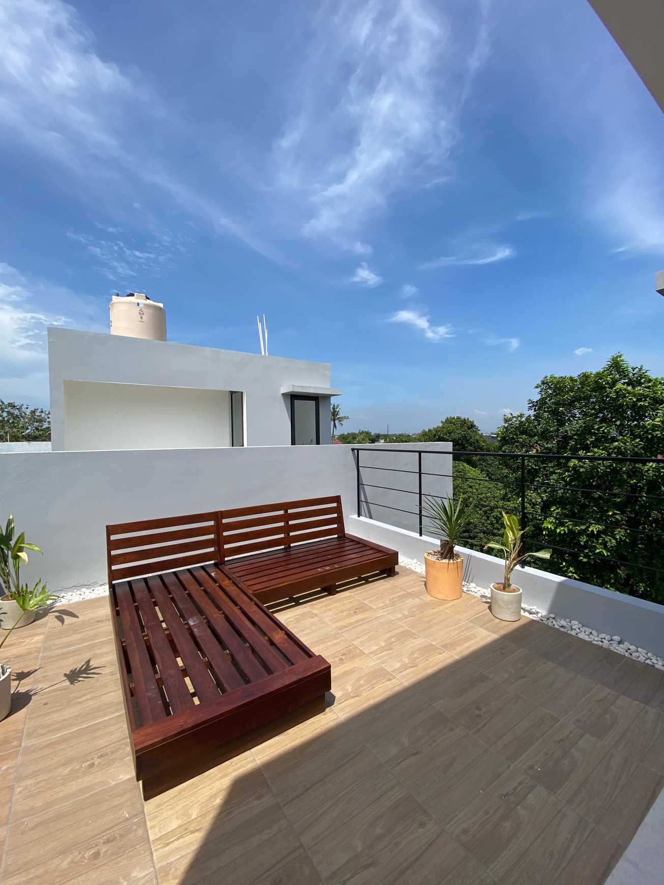 Rumah Brand New 3 Lantai di Jagakarsa Layout Luas Akses Bagus