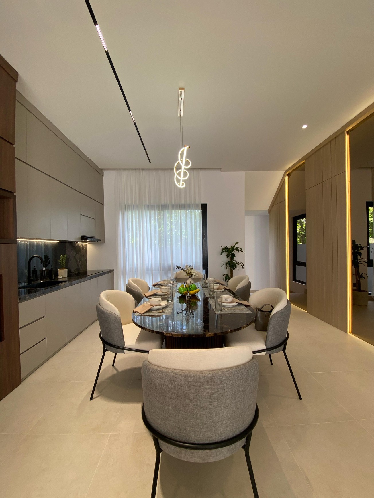 Rumah Brand New 3 Lantai di Jagakarsa Layout Luas Akses Bagus