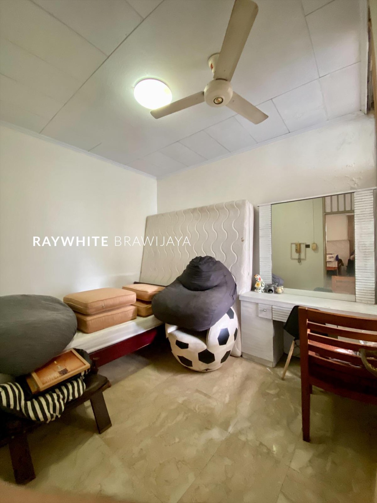 Rumah Lingkungan Tenang Area Pondok Indah
