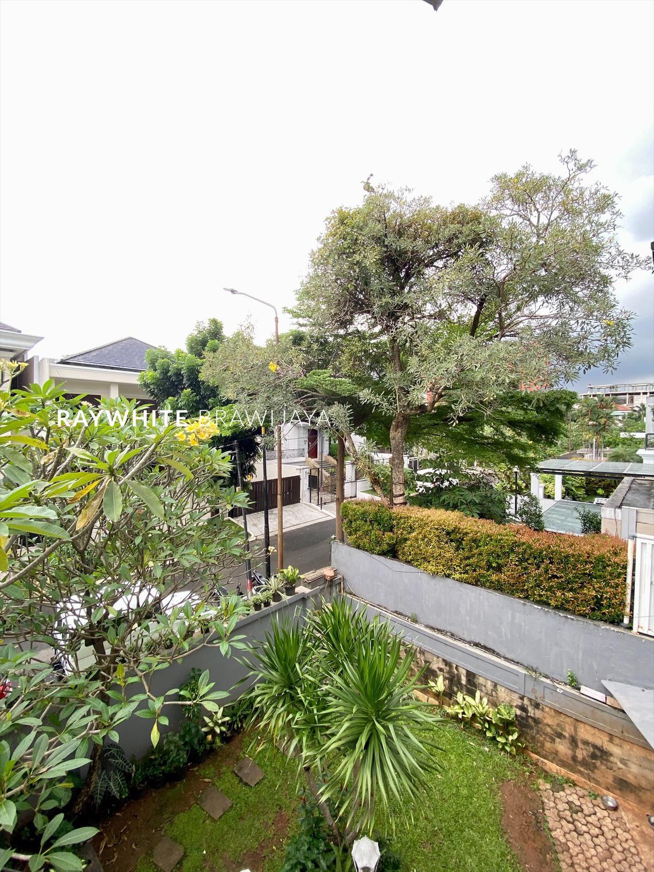 Rumah Lingkungan Tenang Area Pondok Indah