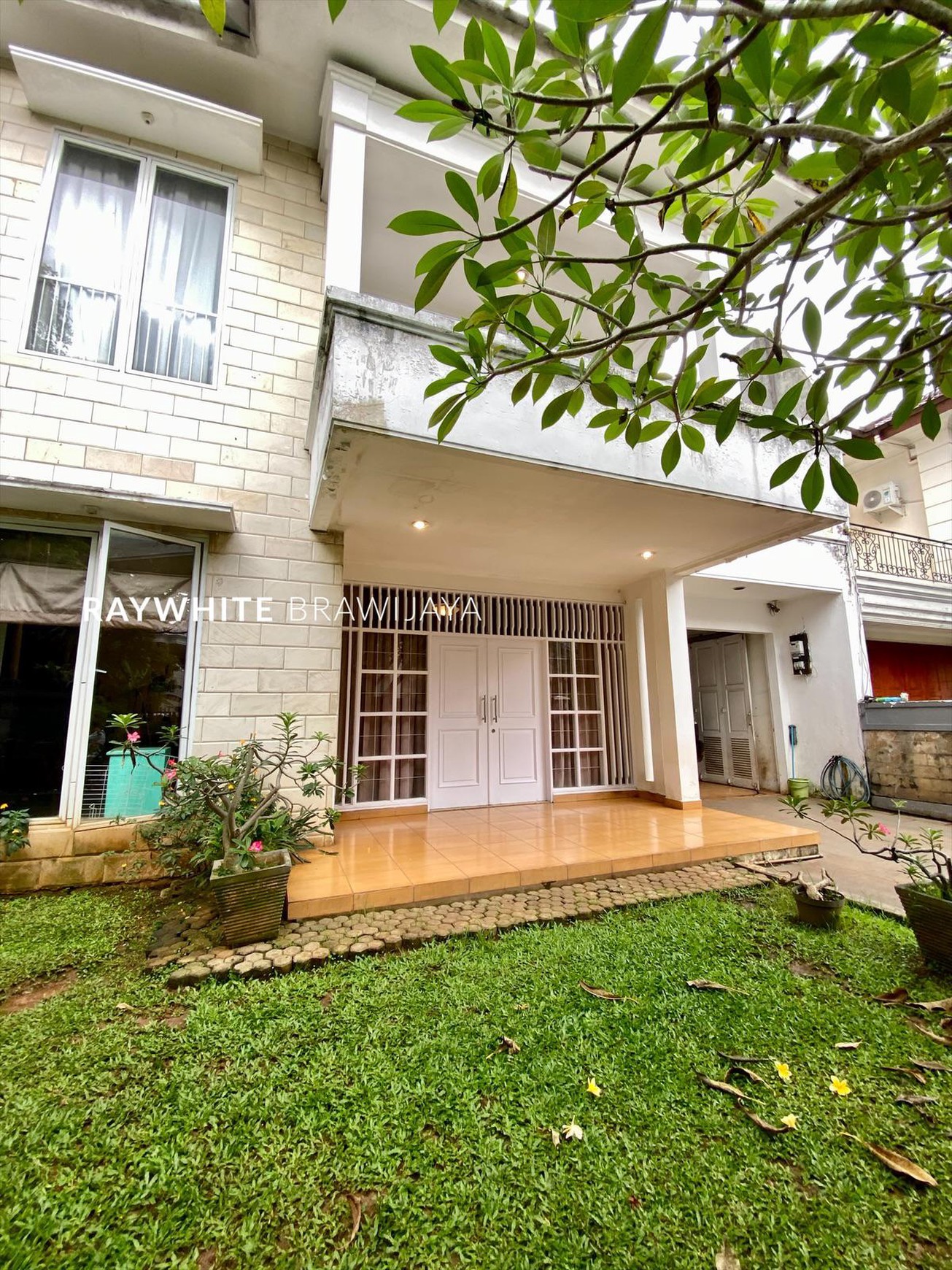 Rumah Lingkungan Tenang Area Pondok Indah