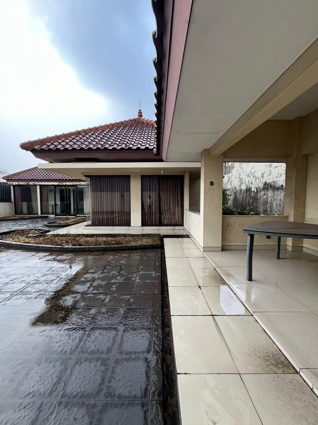 Rumah Siap Huni dengan Hunian Nyaman dan Asri di Cibubur.