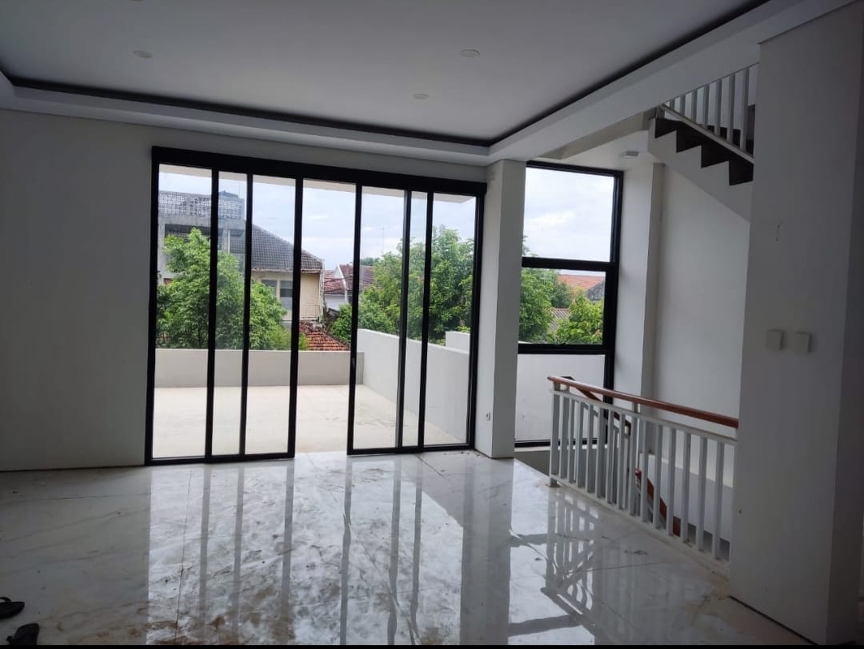 Rumah Tinggal Modern Lokasi Dekat Sekolah Olifant Caturtunggal Depok Sleman