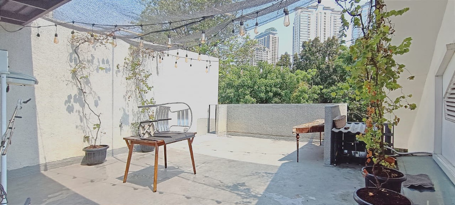 Dijual Ruang Usaha di Jl.Gunung Jakarta Selatan