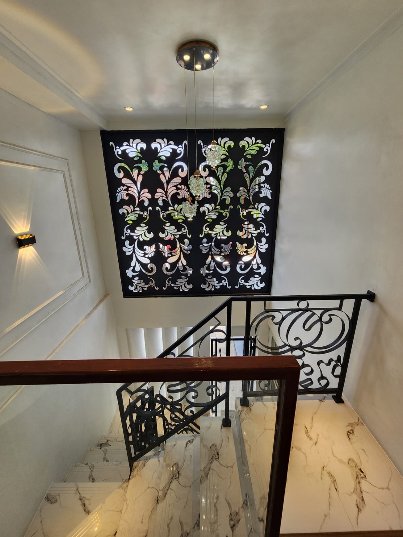 Hunian Modern dengan Private Pool 5 menit ke MRT Cipete Raya