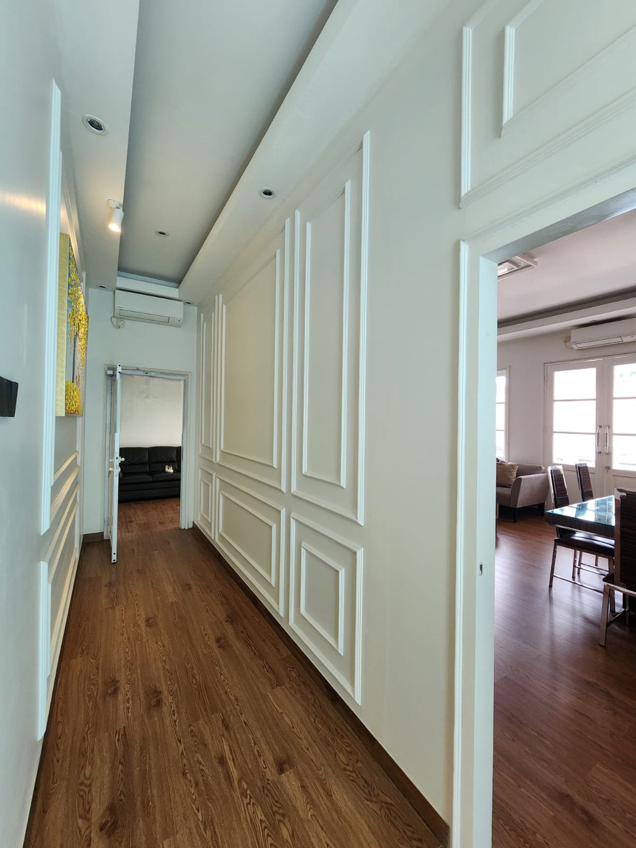 Hunian Modern dengan Private Pool 5 menit ke MRT Cipete Raya