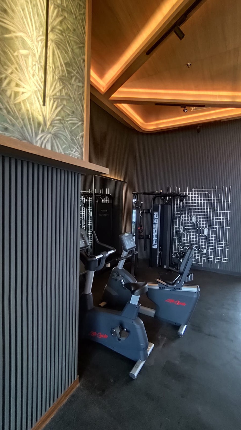 UNIT STUDIO APARTEMEN COLLINS BOULEVARD, BRAND NEW, SIAP HUNI