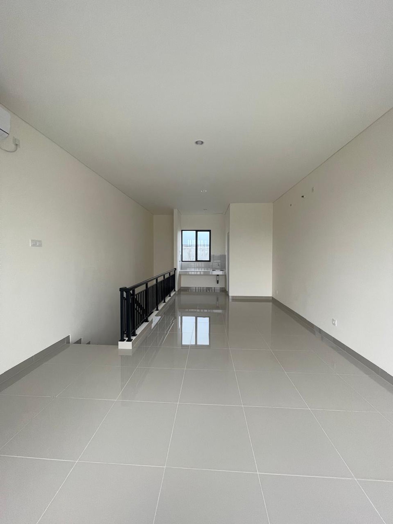 Disewakan Ruko Hampton Avenue Lokasi Strategis dekat dengan PAPAYA dan Black Owl