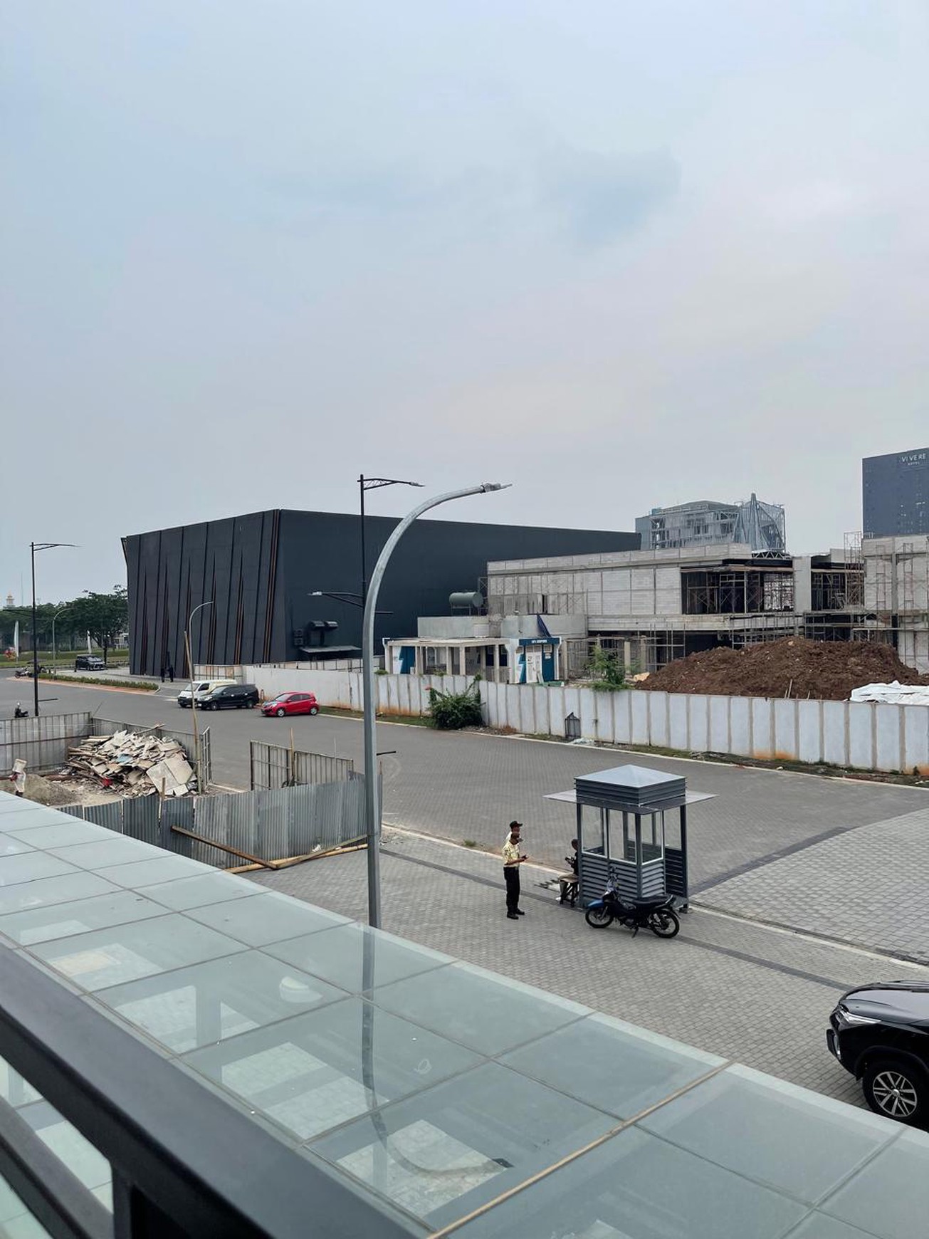 Disewakan Ruko Hampton Avenue Lokasi Strategis dekat dengan PAPAYA dan Black Owl