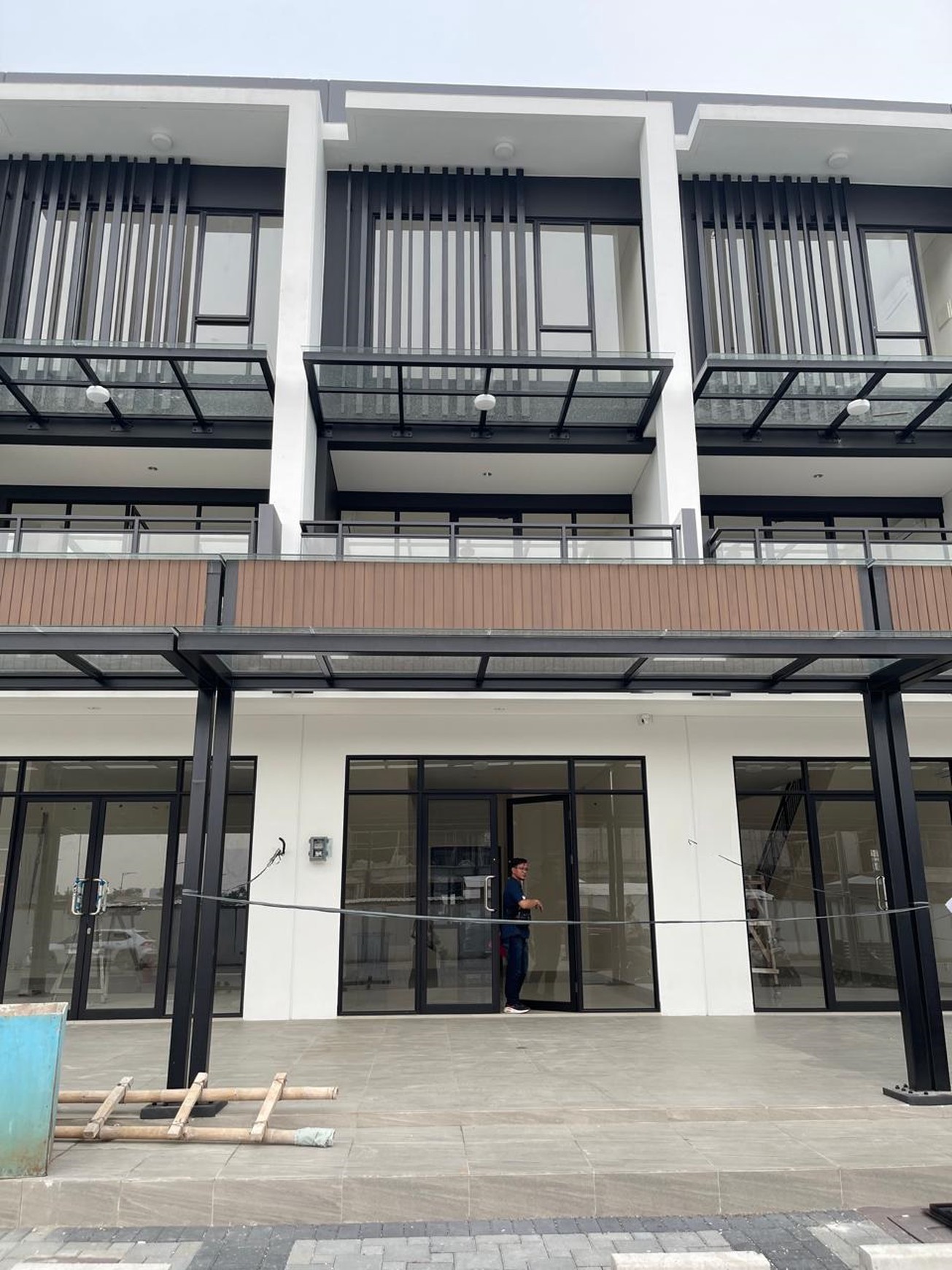 Disewakan Ruko Hampton Avenue Lokasi Strategis dekat dengan PAPAYA dan Black Owl