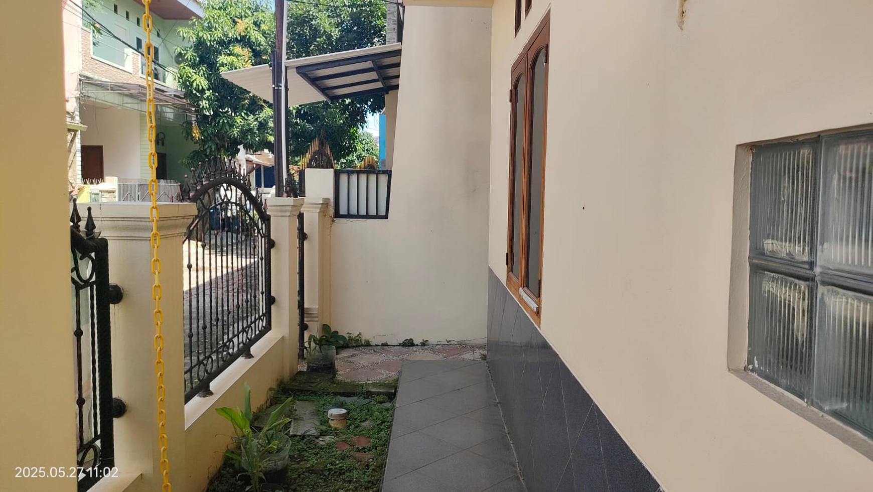Rumah Kos-kosan 8 Pintu di Komplek Timah, Depok