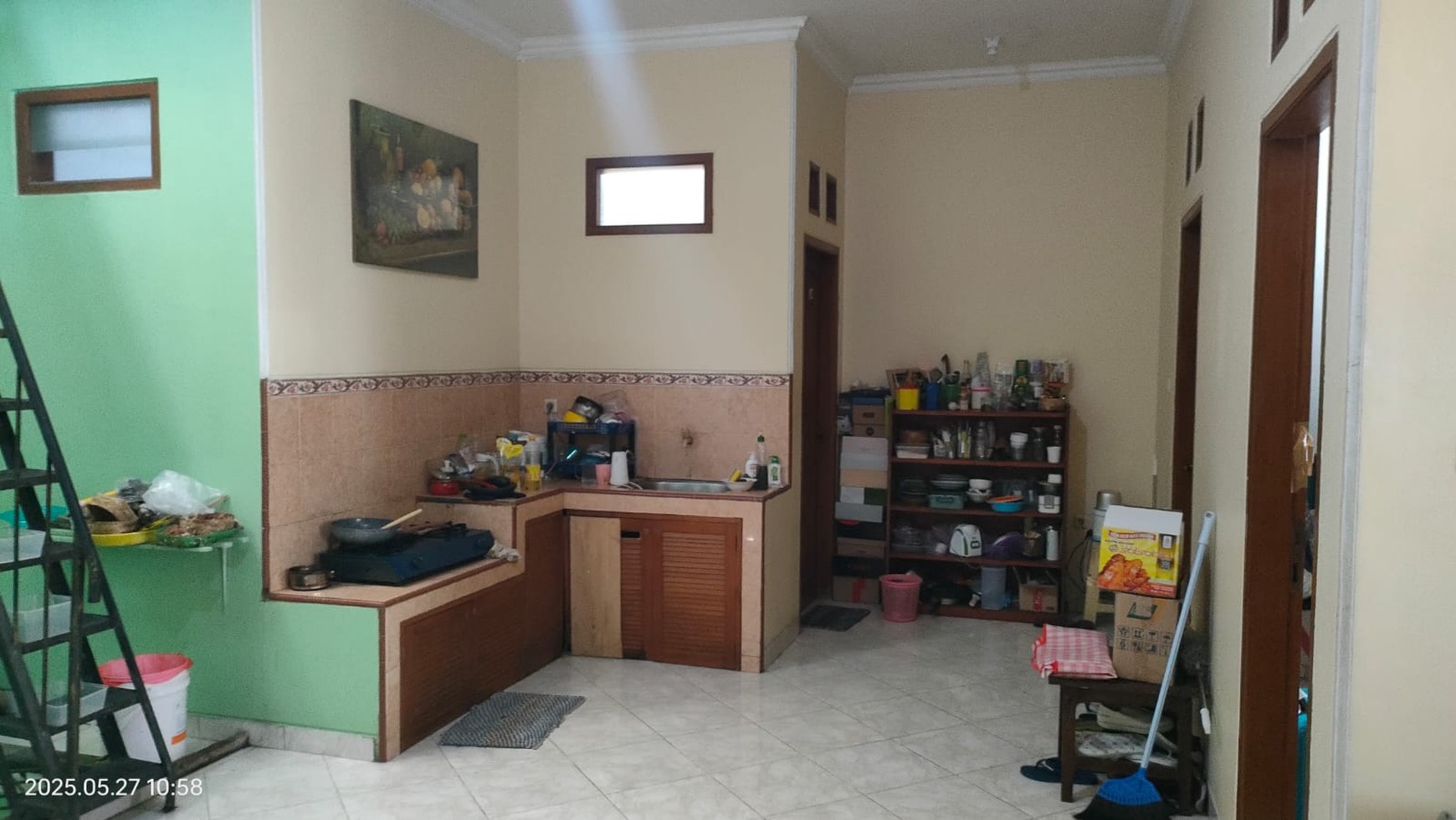 Rumah Kos-kosan 8 Pintu di Komplek Timah, Depok