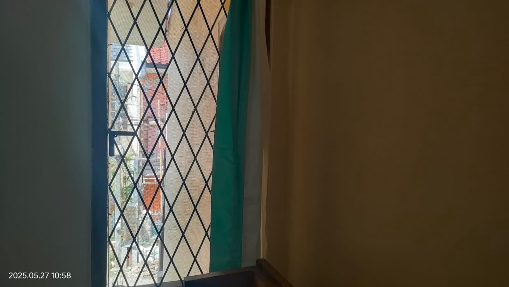 Rumah Kos-kosan 8 Pintu di Komplek Timah, Depok