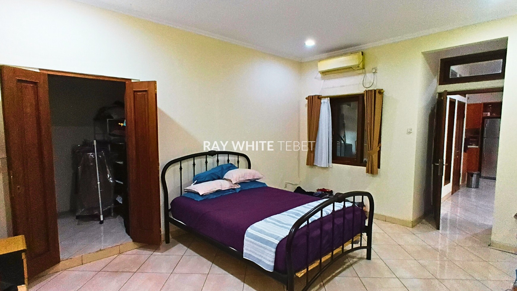 Rumah Siap Huni + Kost 6 Kamar di Tebet - SHM, Akses 2 Mobil