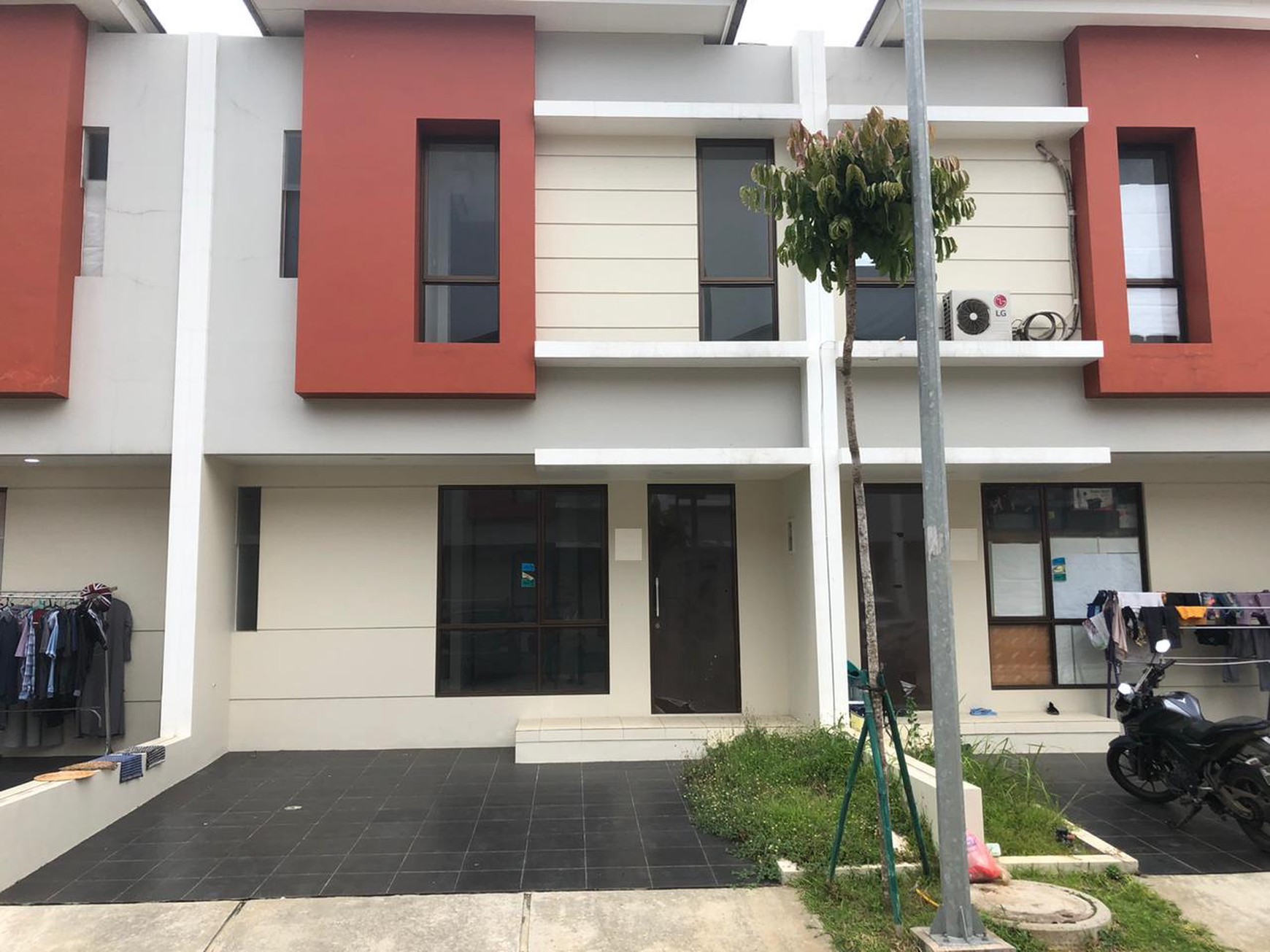 Rumah Minimalis Dalam Cluster di Graha Raya Bintaro