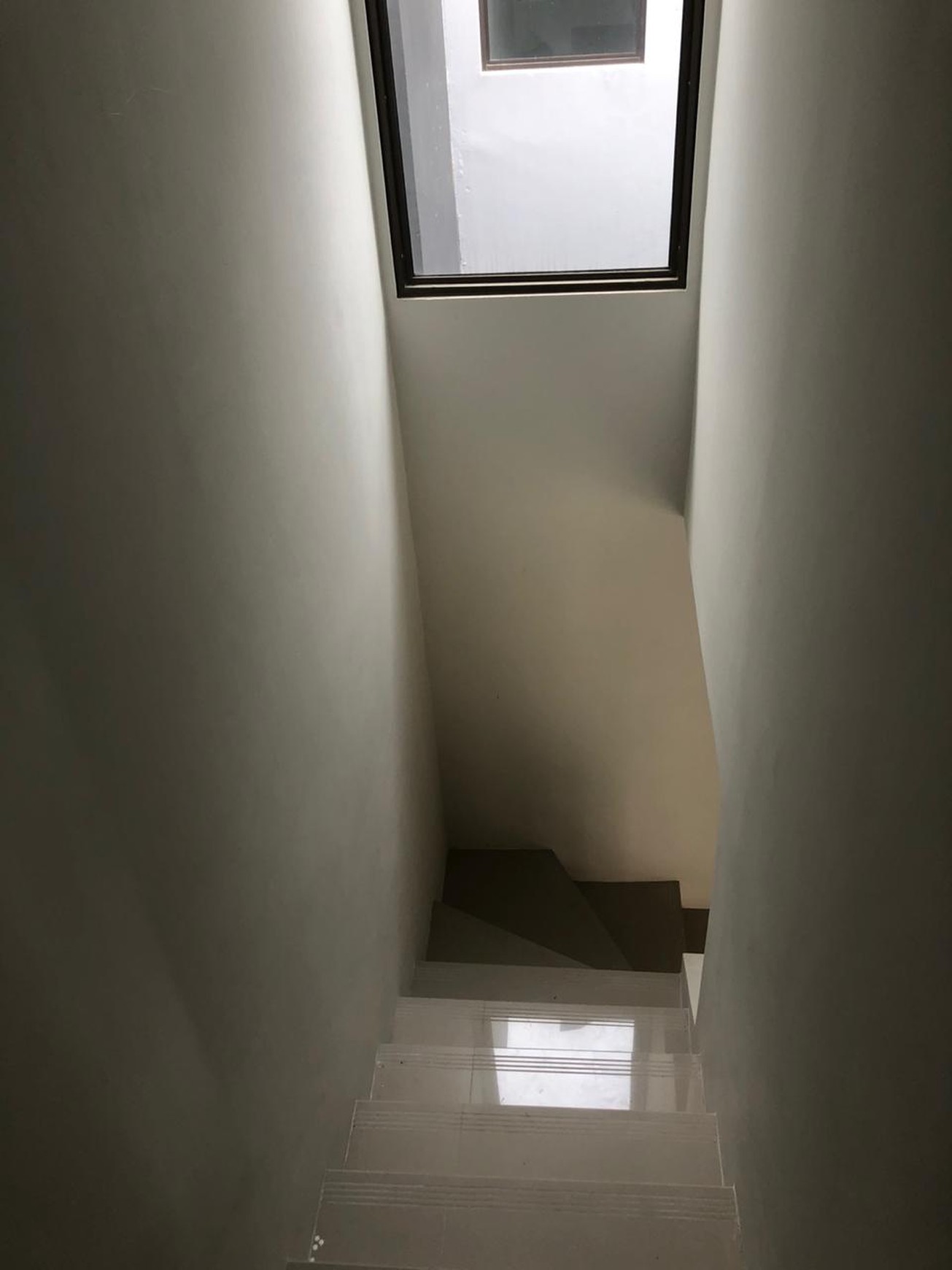 Rumah Minimalis Dalam Cluster di Graha Raya Bintaro