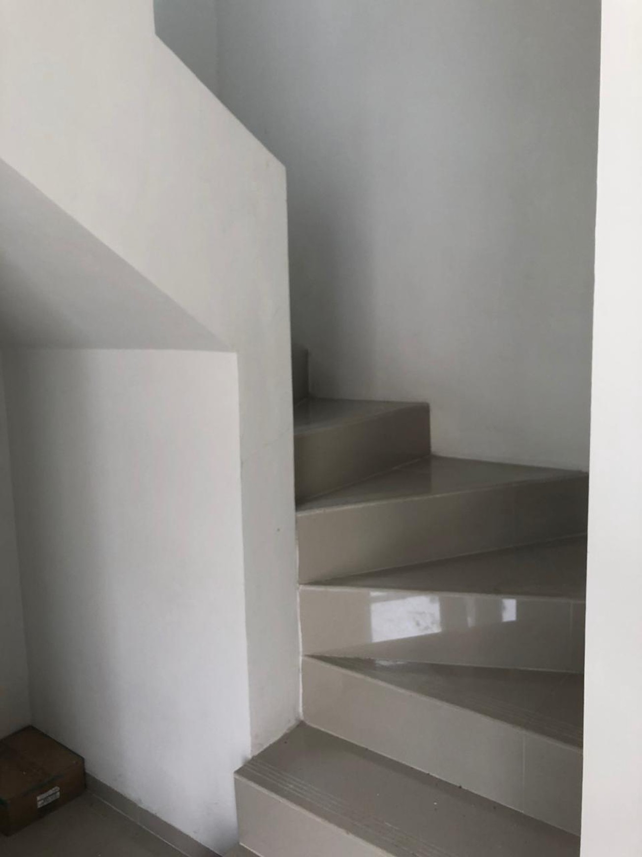 Rumah Minimalis Dalam Cluster di Graha Raya Bintaro