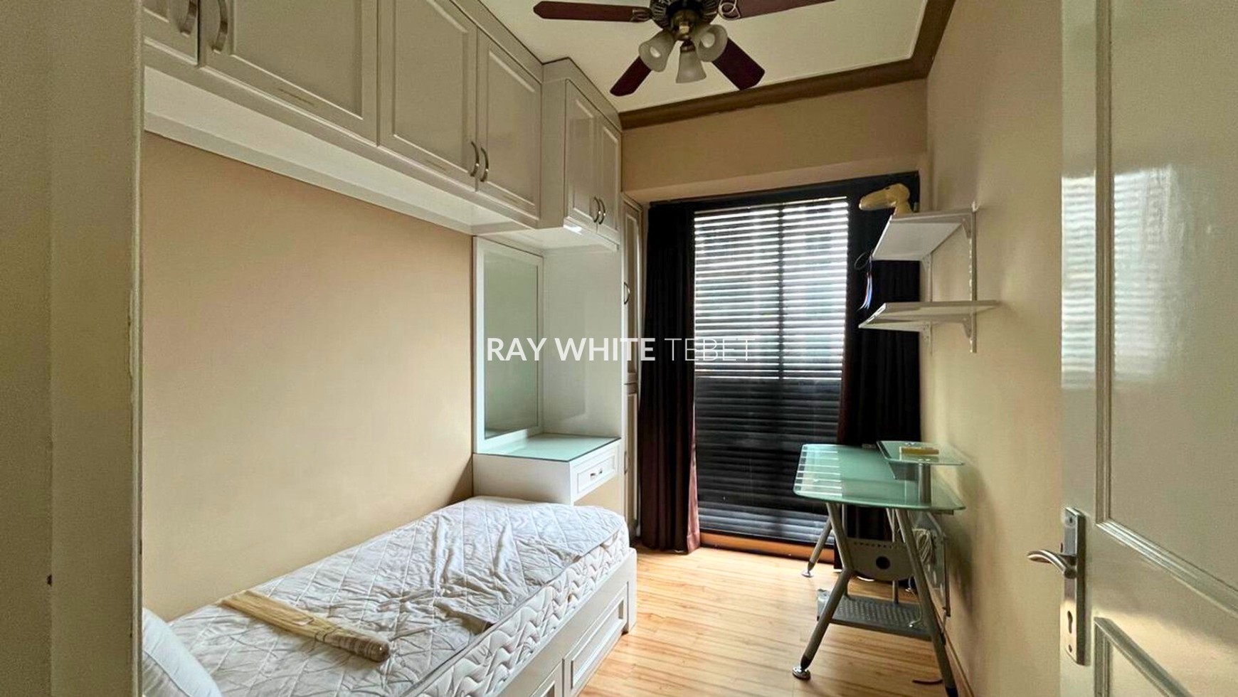 Apartemen Puri Casablanca 3BR Tower A