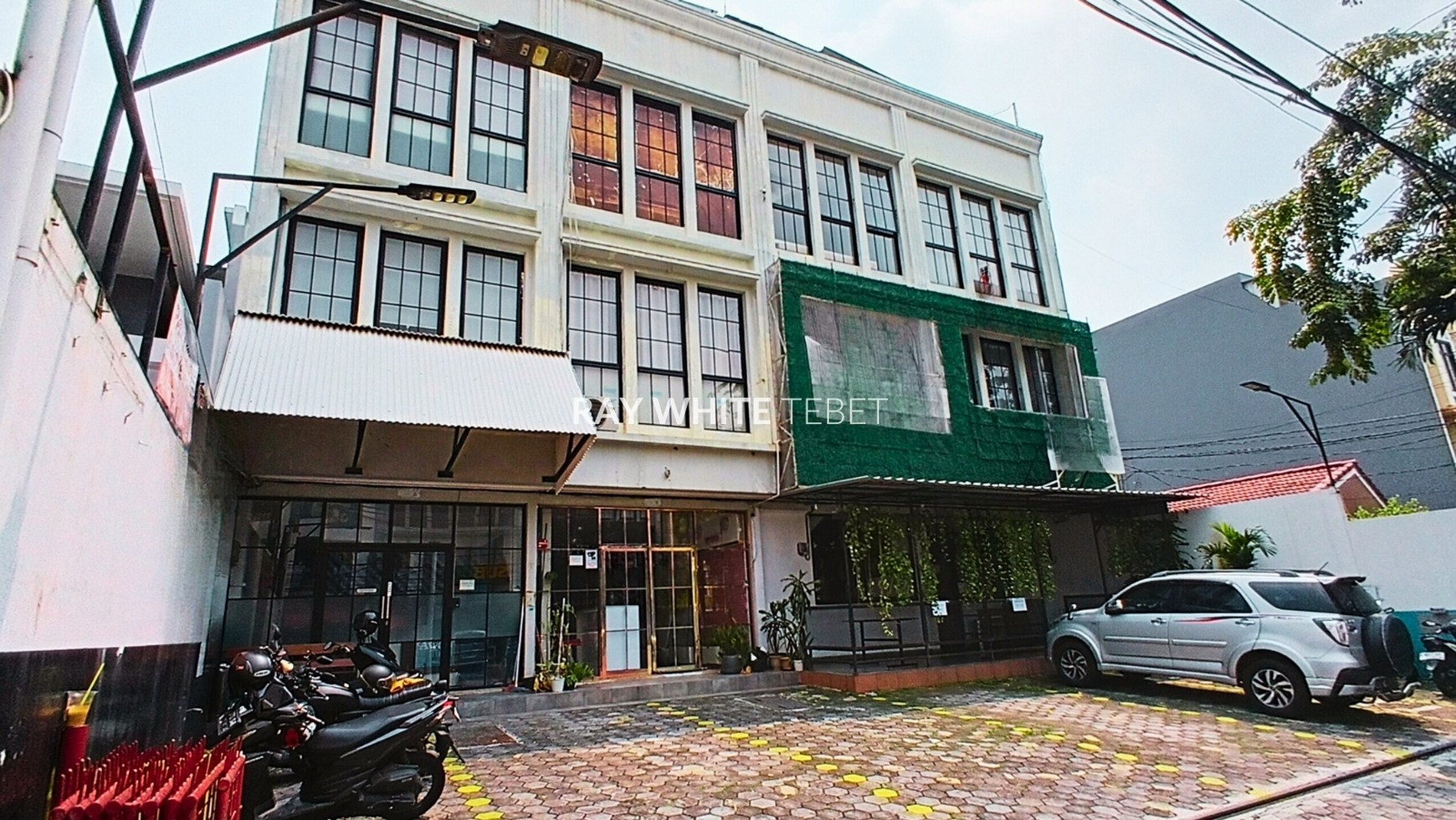 Ruko 3 Lantai Lokasi Paling Ramai dan Strategis di Tebet Jaksel